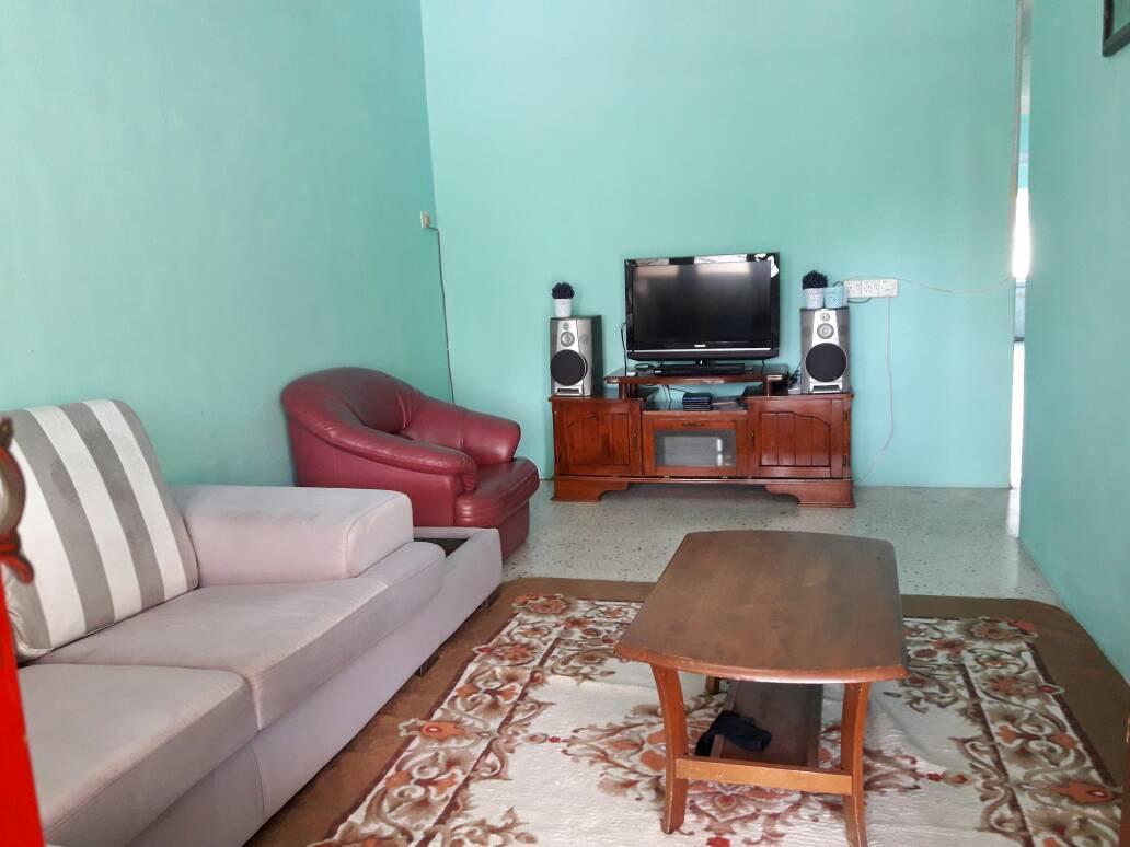 Homestay Ustaz Тайпинг Экстерьер фото